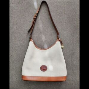 Vintage Dooney & Bourke shoulder bag.
